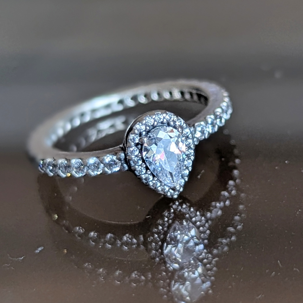 Elegant Silver Teardrop Ring
